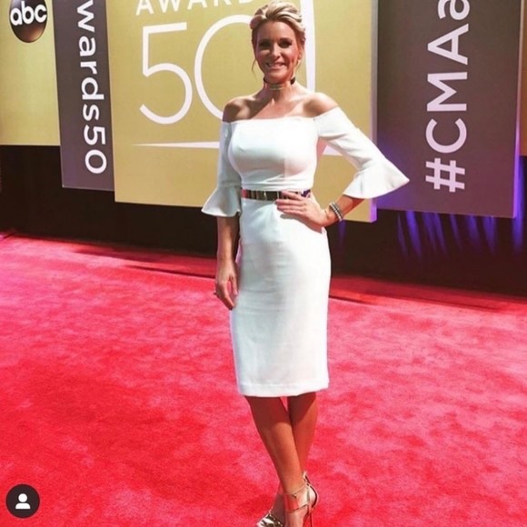 Black Halo Womens 8 Madigan Sheath Dress Off Shoulder Soft Knit Stretchy White - Picture 1 of 12